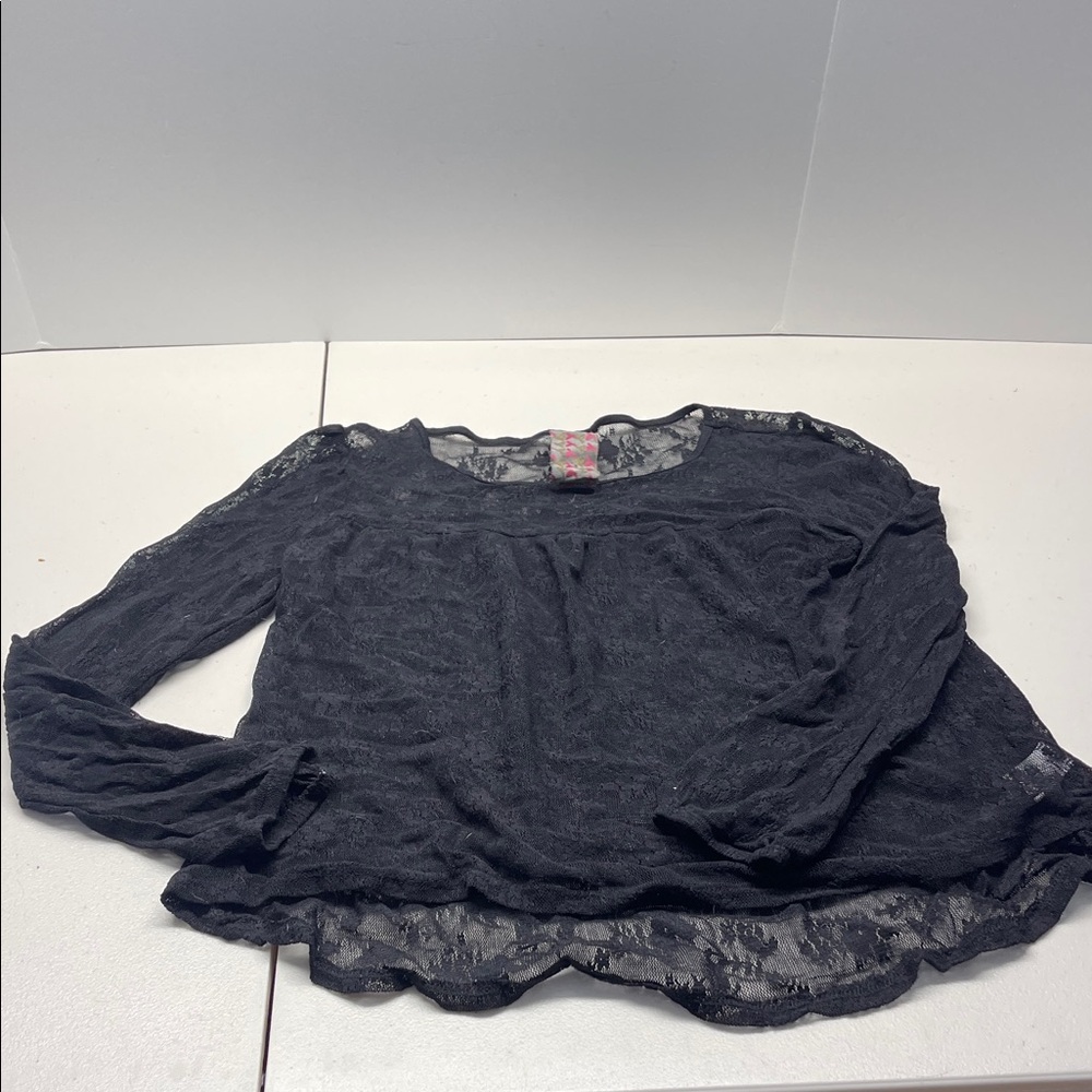 Wallpapher Black Lace Blouse